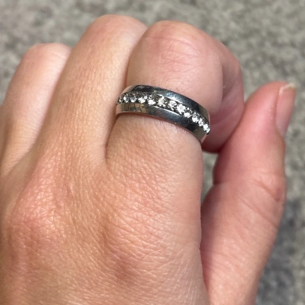 Womens Silver Tone Channel Set Wide Band Ring Round Clear Stones size 6